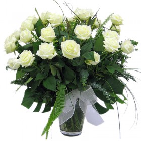 Florero con 24 Rosas