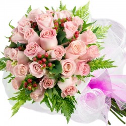 RAMO CON 24 ROSAS ROSADAS