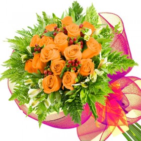 RAMO CON 16 ROSAS DAMASCO